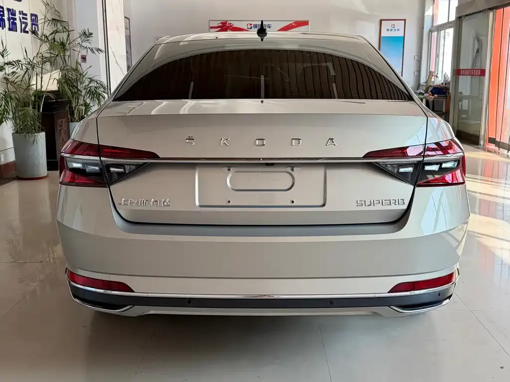 Skoda Superb — фото 3