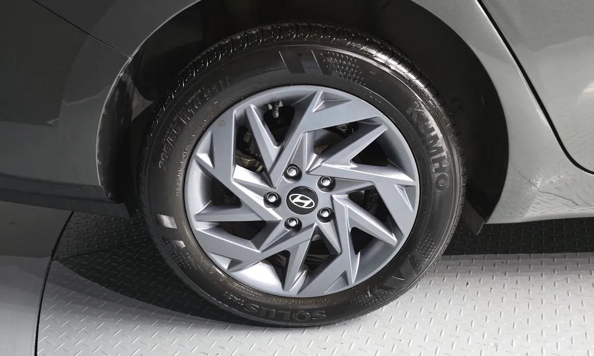 Hyundai AVANTE — фото 8