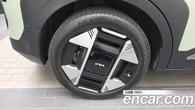 Kia EV3 — фото 9