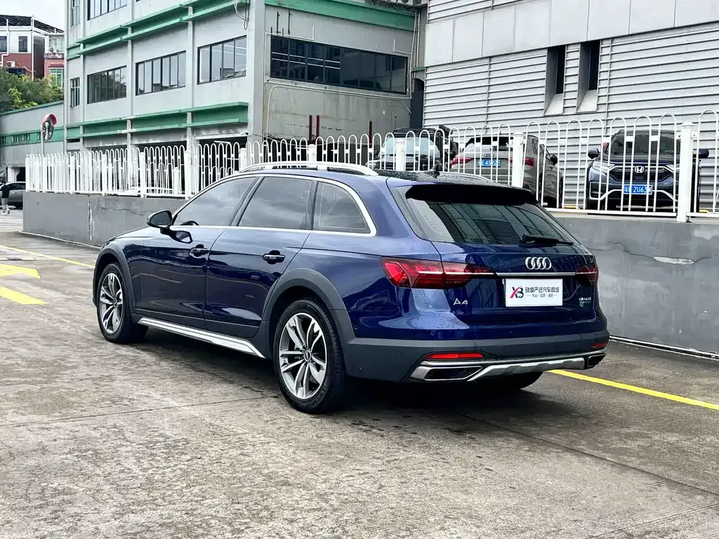 Audi A4 (Import) — фото 6