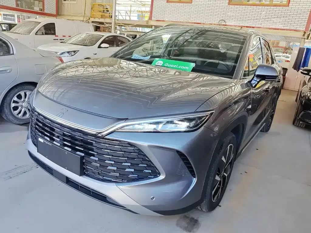 BYD L DM-i — фото 1