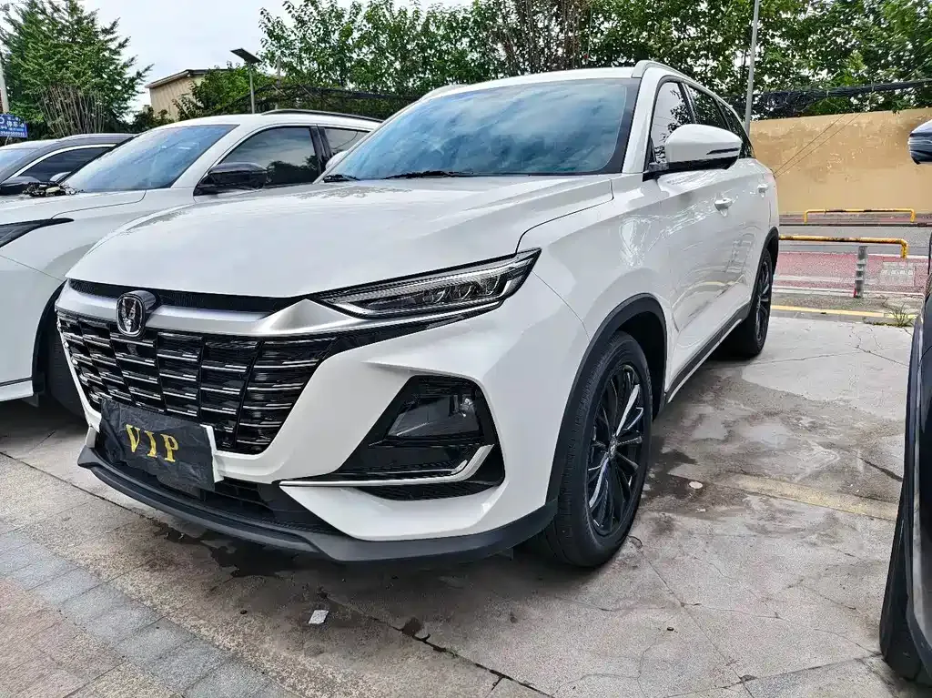 Changan CS75 — фото 1