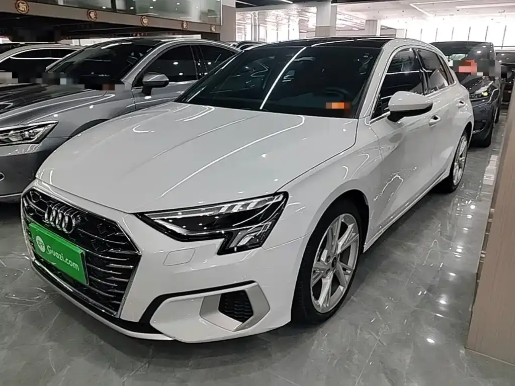 Audi A3 — фото 1