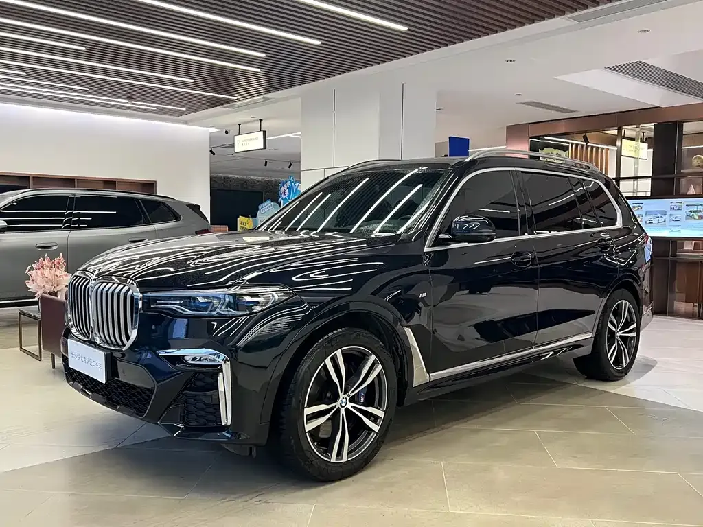 BMW X7 — фото 1