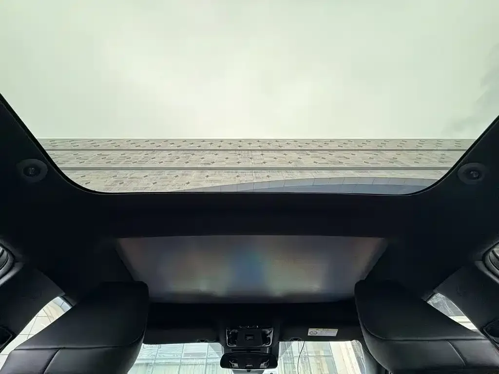 Toyota Camry — фото 3