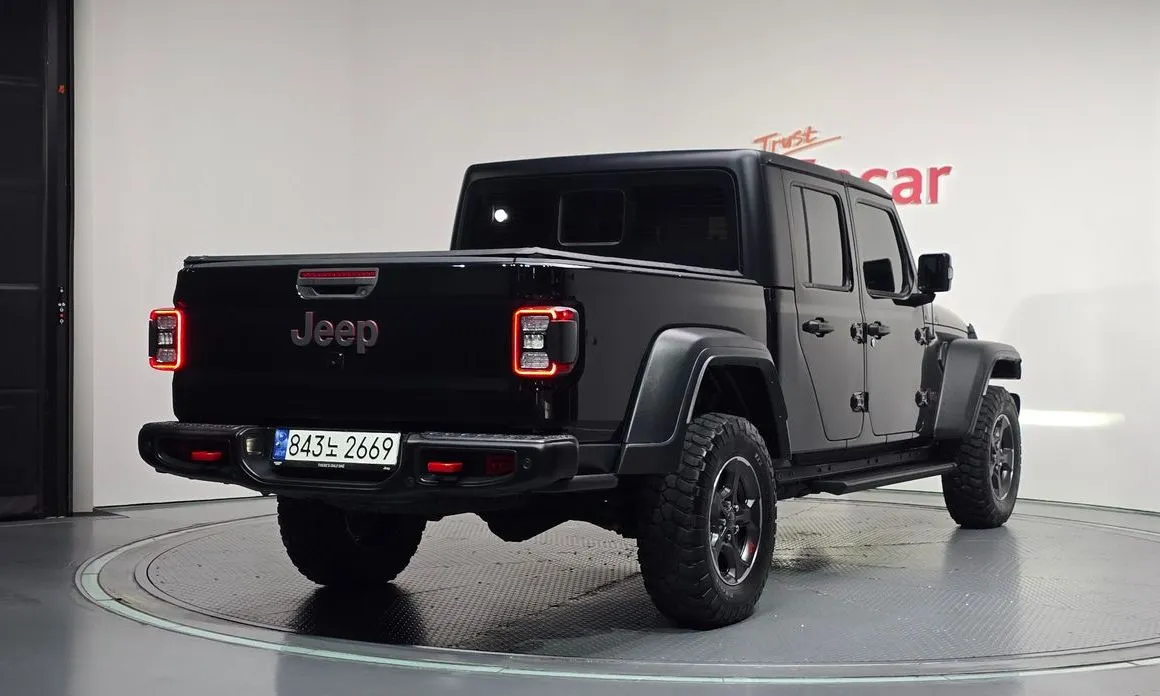 Jeep Gladiator — фото 9