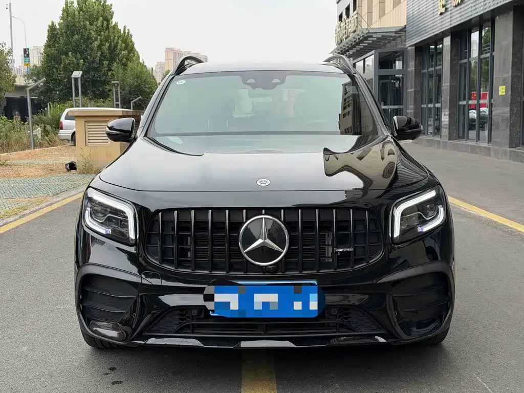 Mercedes-Benz GLB AMG — фото 4