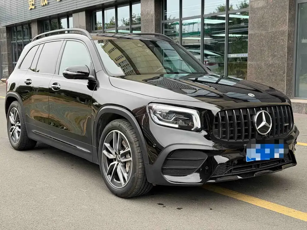 Mercedes-Benz GLB AMG — фото 6
