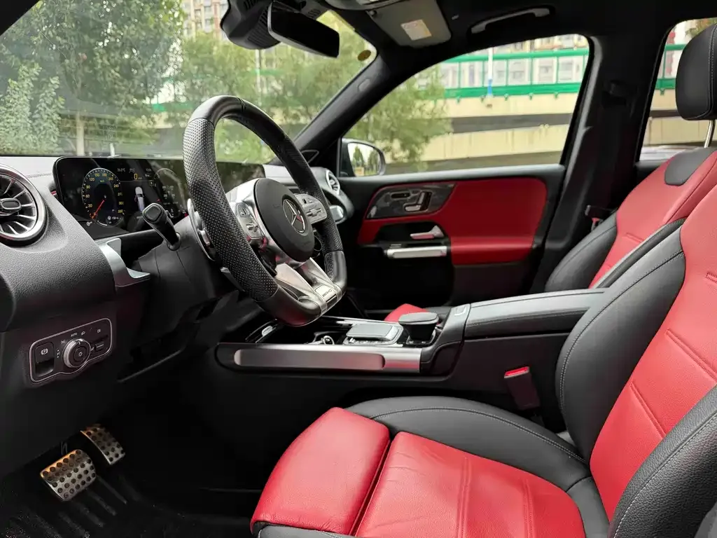 Mercedes-Benz GLB AMG — фото 3