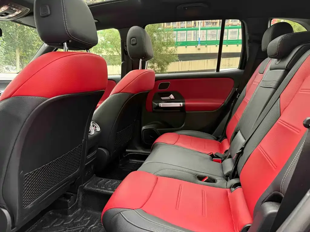 Mercedes-Benz GLB AMG — фото 2