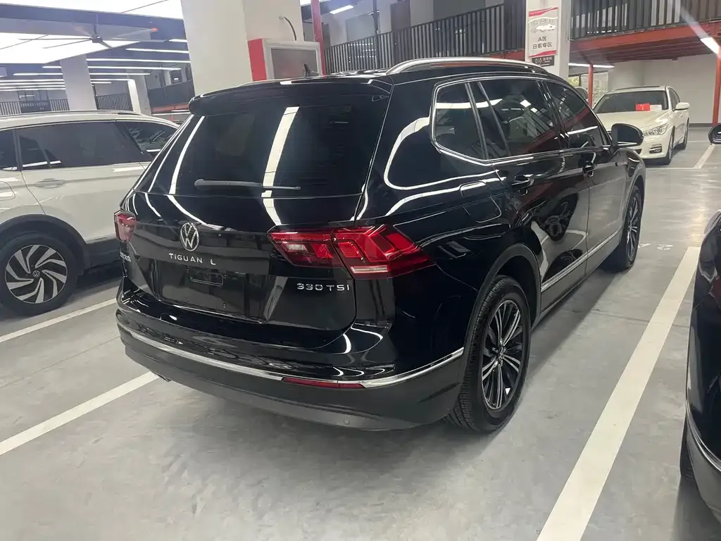 Volkswagen Tiguan L — фото 4