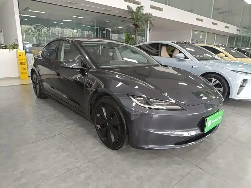 Tesla Model 3 — фото 4