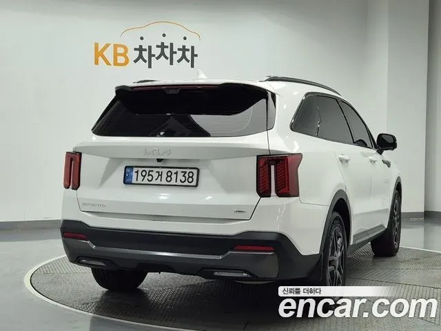 Kia Sorento — фото 6
