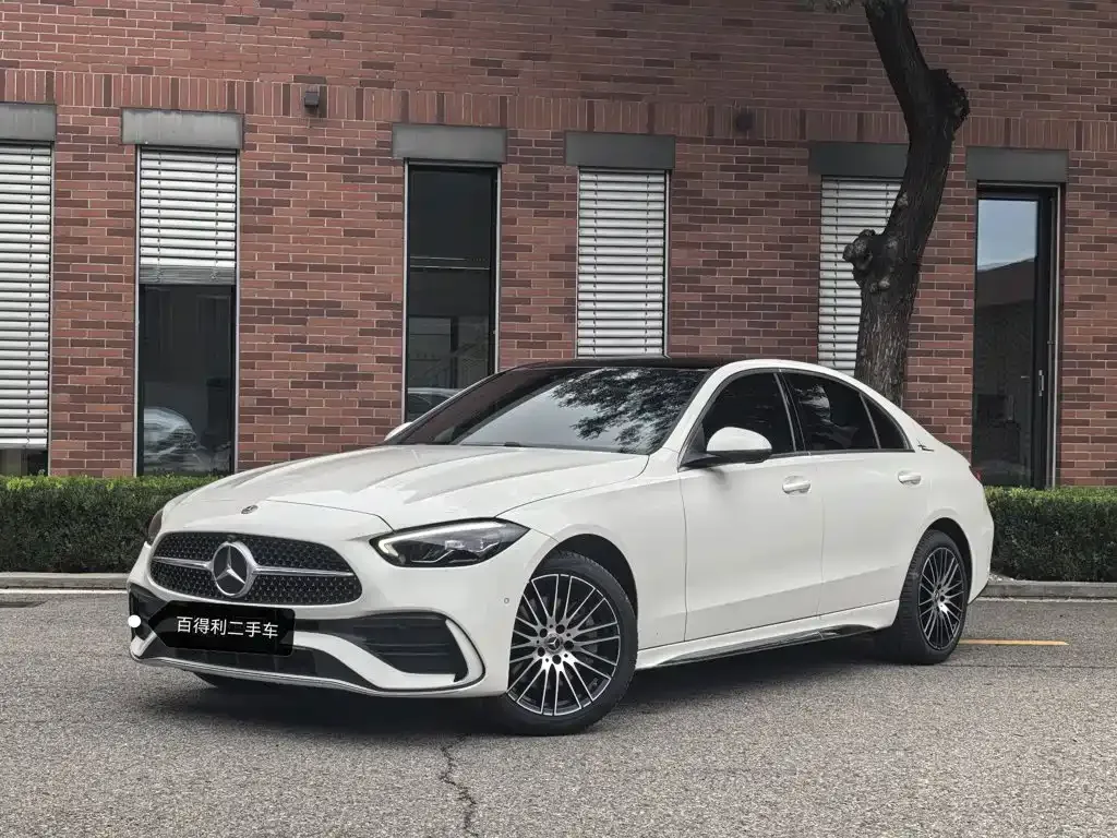 Mercedes-Benz C-Class — фото 1