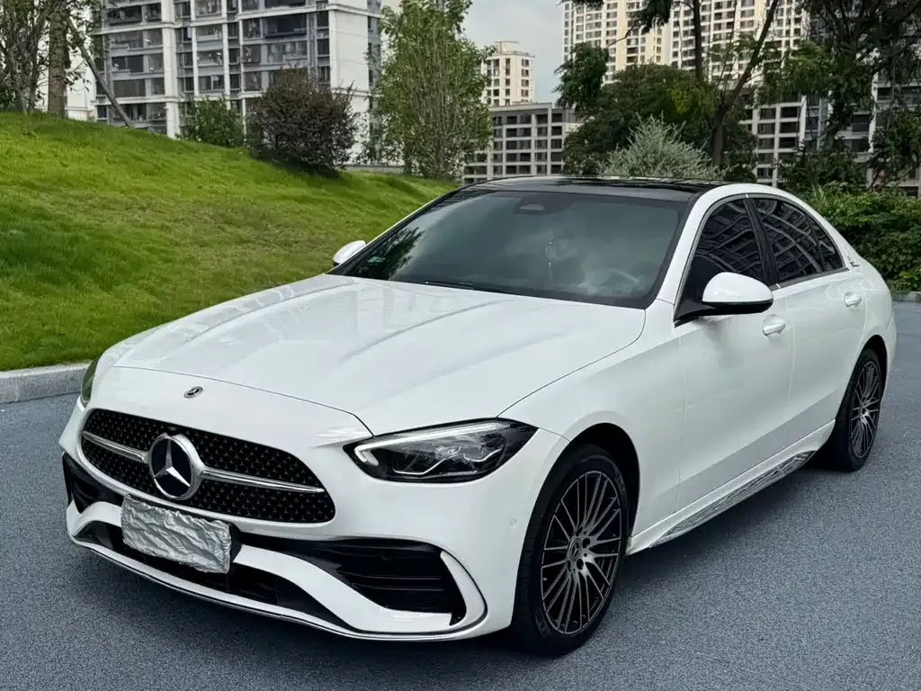 Mercedes-Benz C-Class — фото 1
