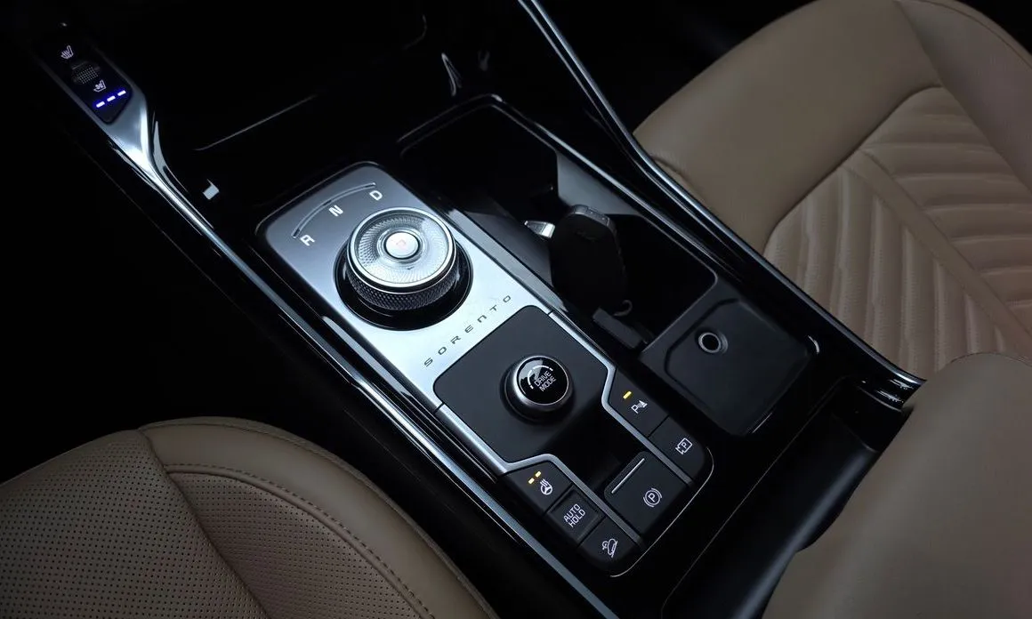 Kia Sorento — фото 8