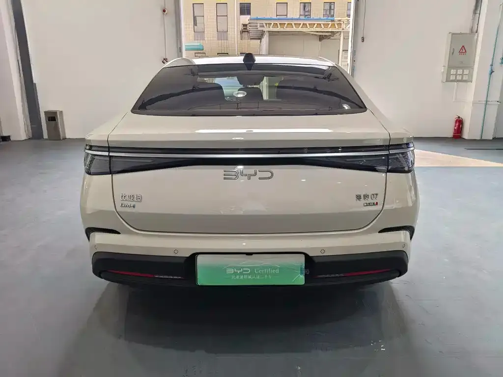 BYD Seal 07 DM-i — фото 3