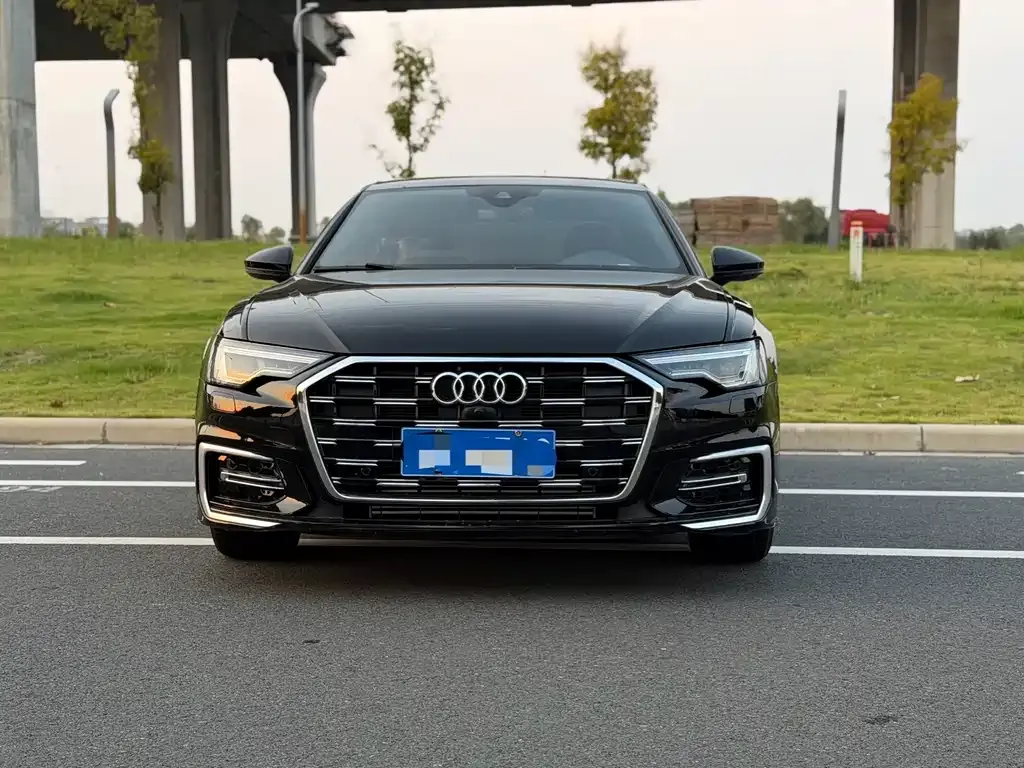 Audi A6L — фото 8