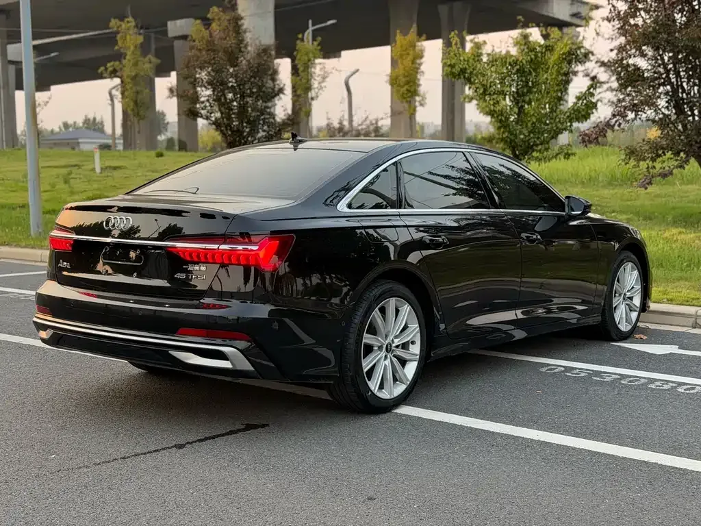 Audi A6L — фото 6