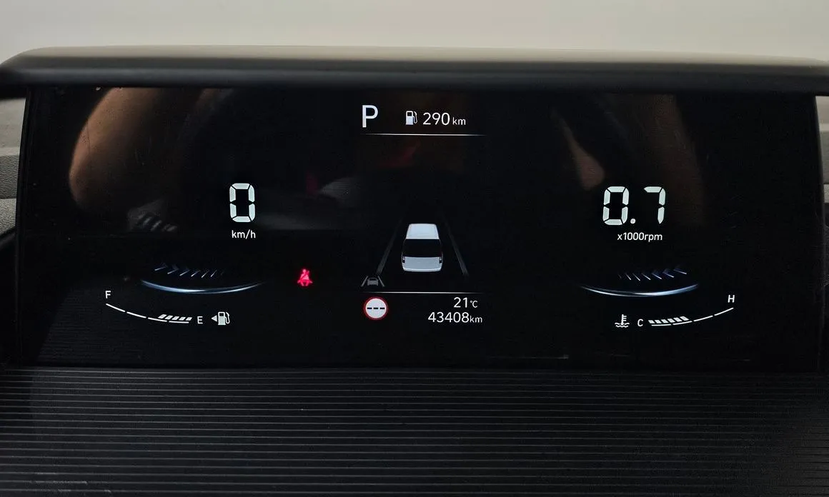 Hyundai Staria — фото 2