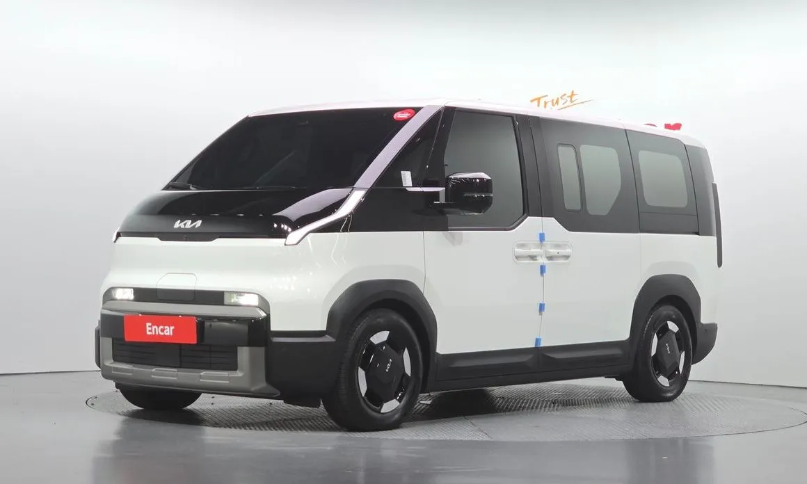Kia PV5 — фото 1