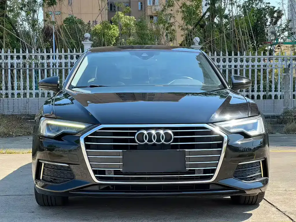 Audi A6L — фото 9