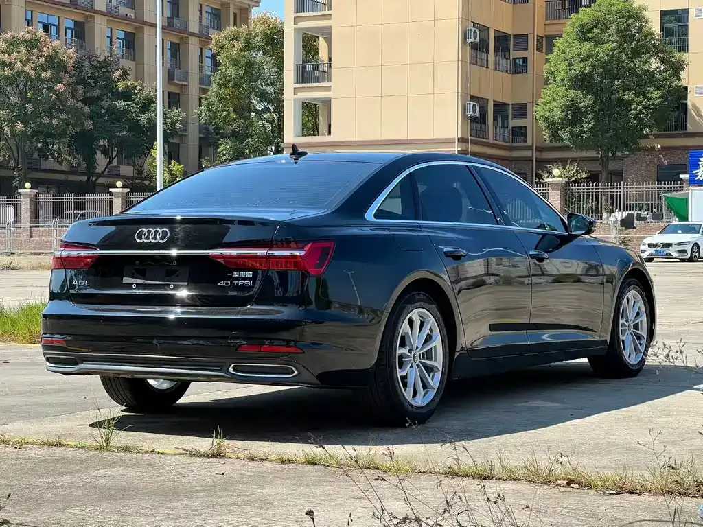 Audi A6L — фото 8