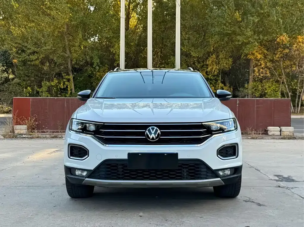 Volkswagen T-Roc — фото 6