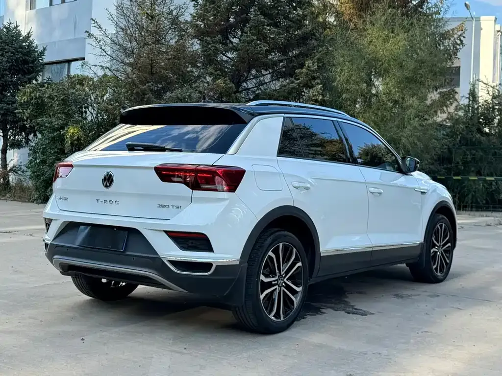 Volkswagen T-Roc — фото 3