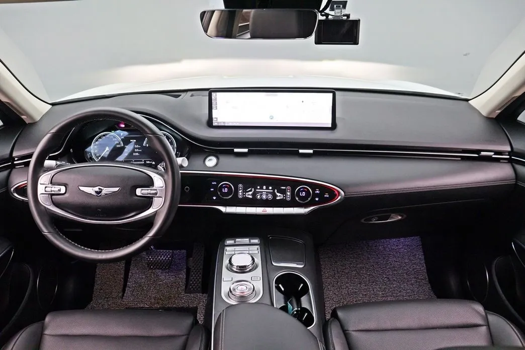 Genesis GV70 — фото 10