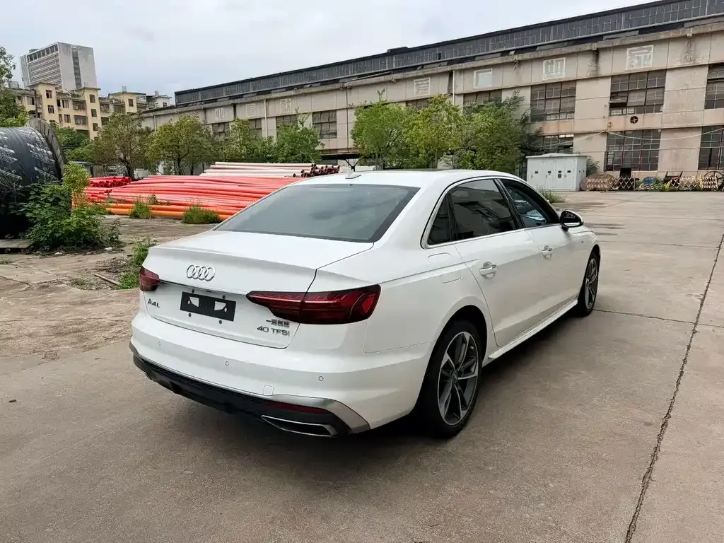 Audi A4L — фото 5