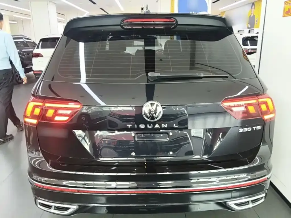Volkswagen Tiguan L — фото 9