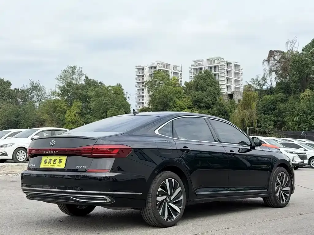Volkswagen Passat — фото 4