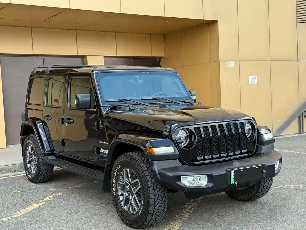 Jeep Wrangler PHEV — фото 5