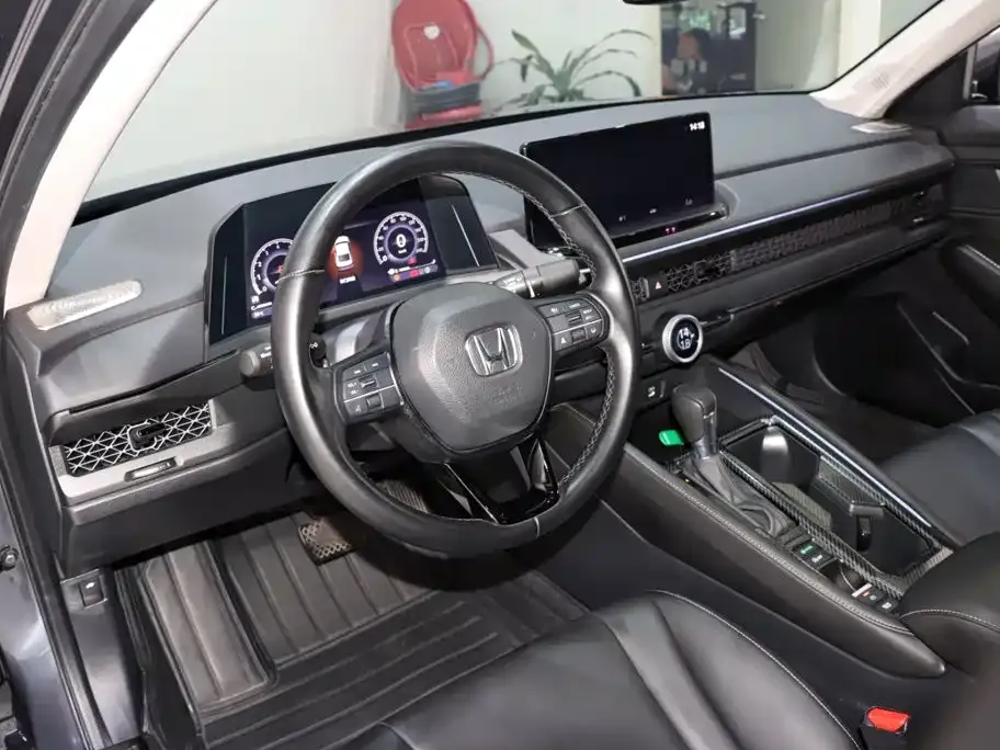 Honda Accord — фото 4