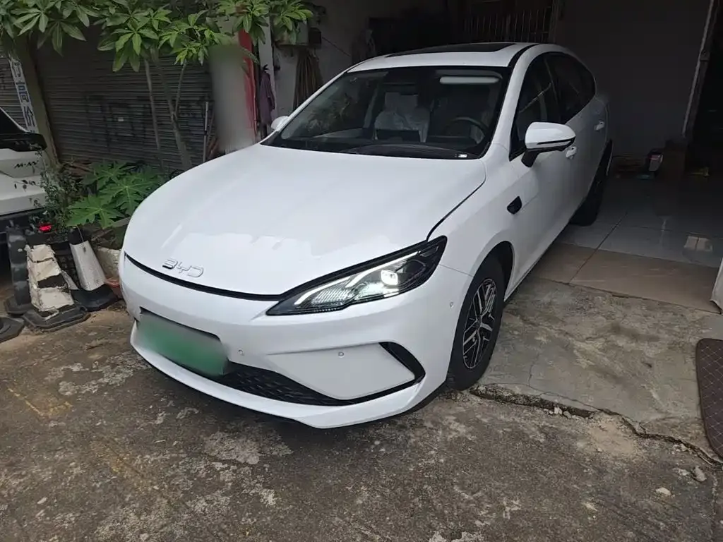 BYD Seal 05 DM-i — фото 1