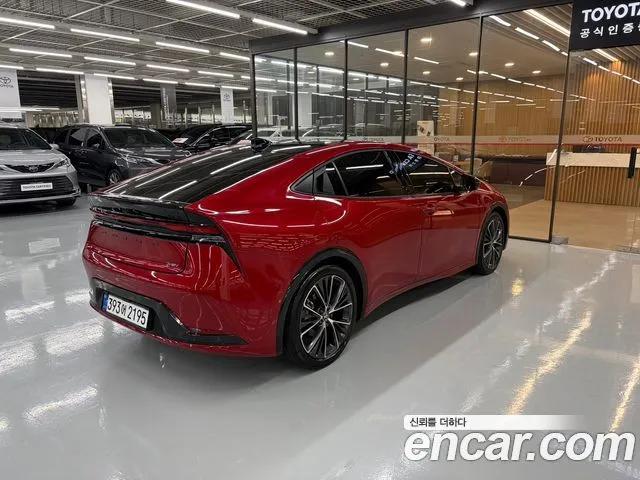 Toyota Prius — фото 7