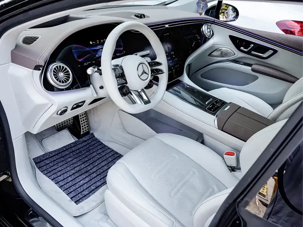 Mercedes-Benz EQS AMG — фото 7
