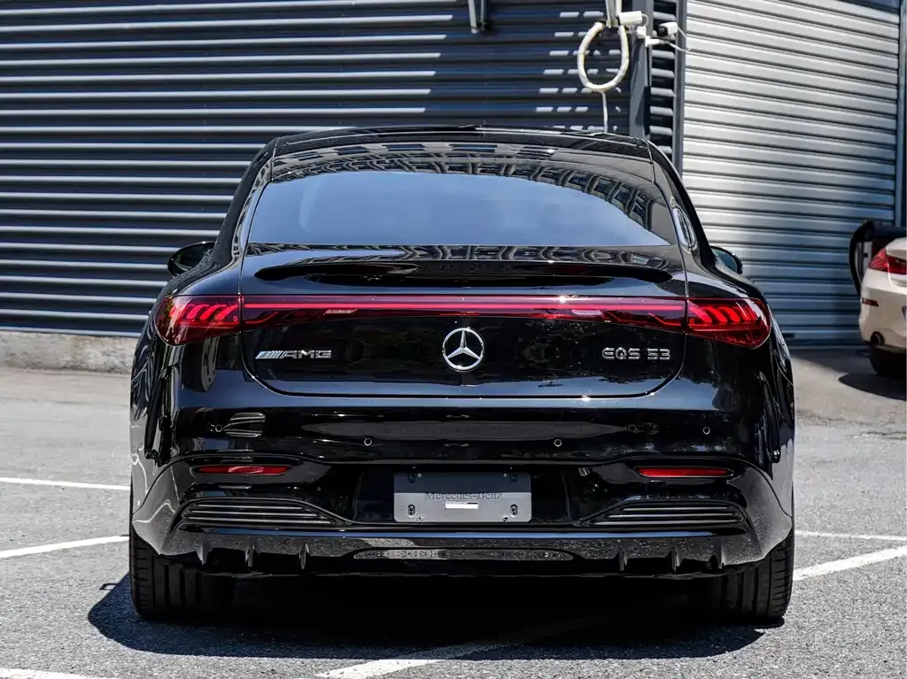 Mercedes-Benz EQS AMG — фото 6