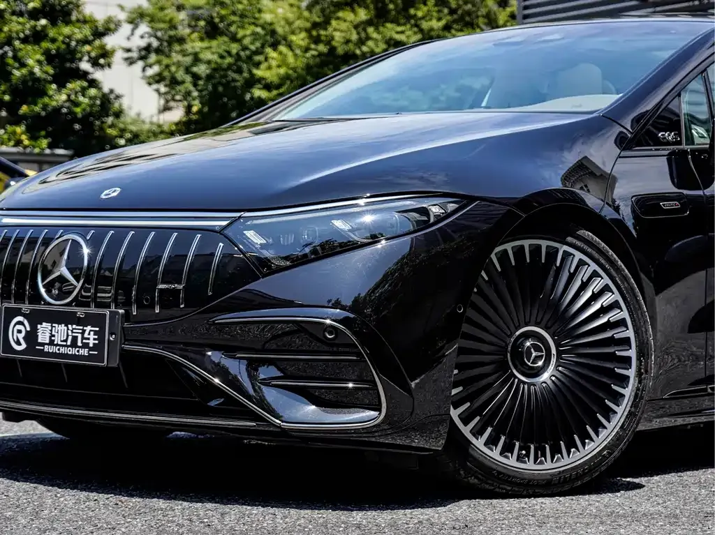 Mercedes-Benz EQS AMG — фото 4