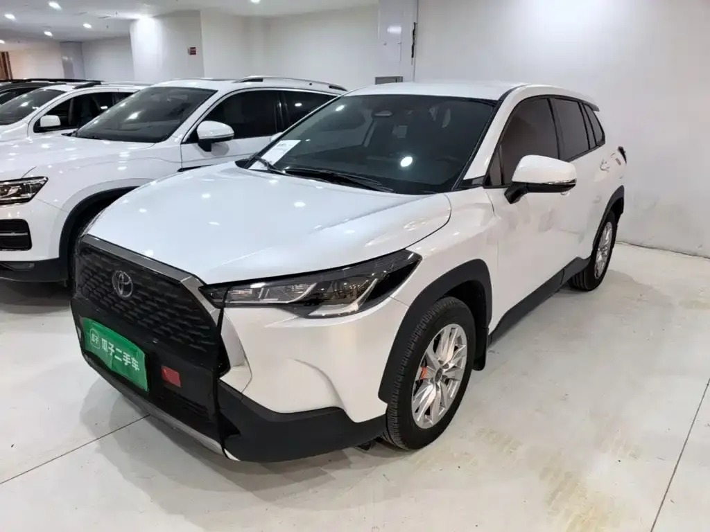 Toyota Corolla Cross — фото 1