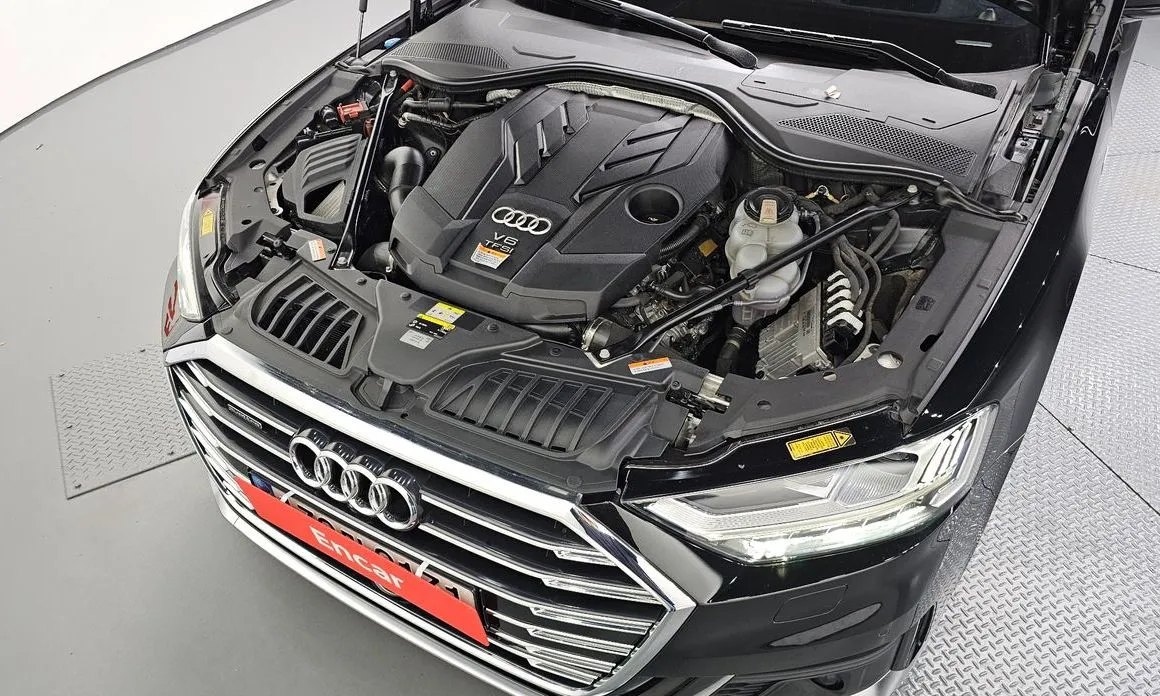 Audi A8 — фото 10