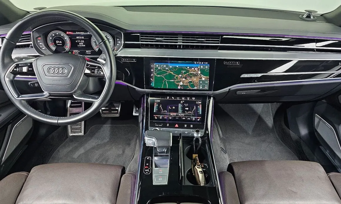 Audi A8 — фото 3