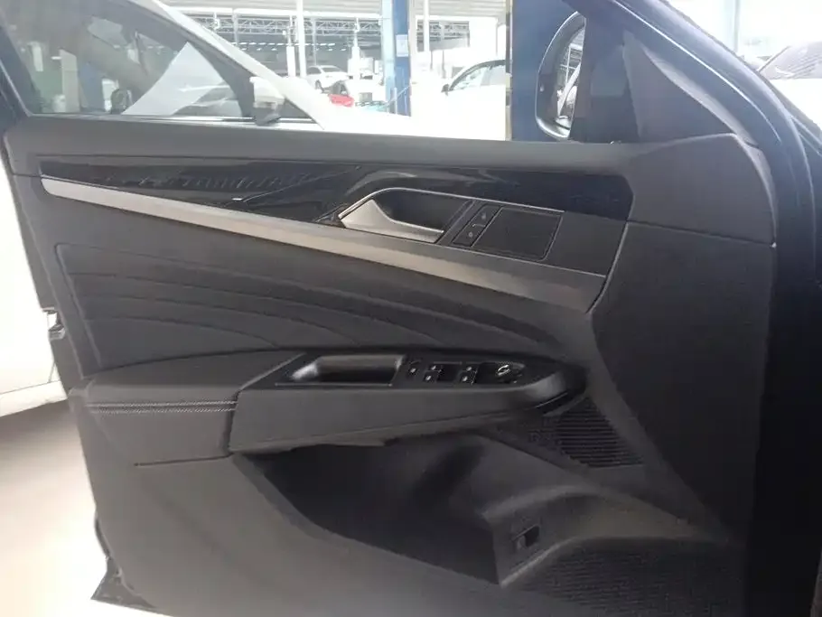 Volkswagen Passat — фото 4
