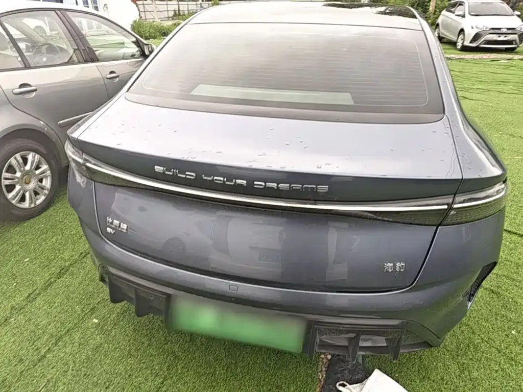 BYD Seal — фото 8