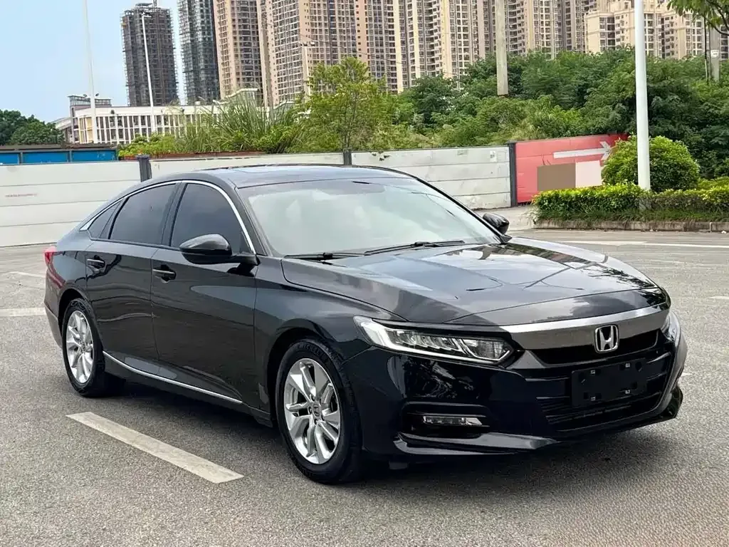 Honda Accord — фото 4