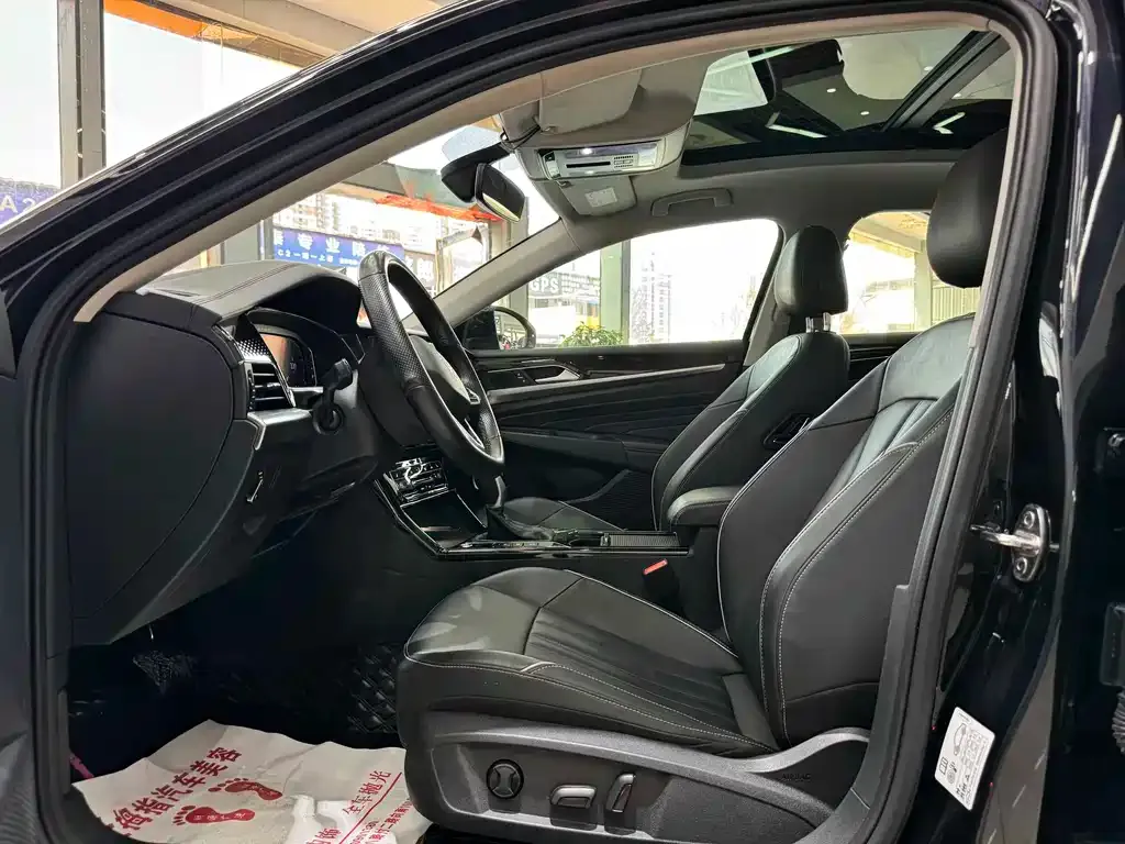 Volkswagen Passat — фото 8