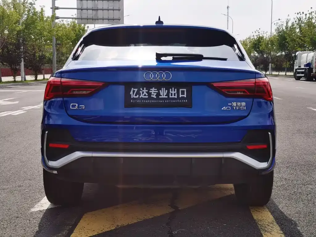 Audi Q3 Sportback — фото 9