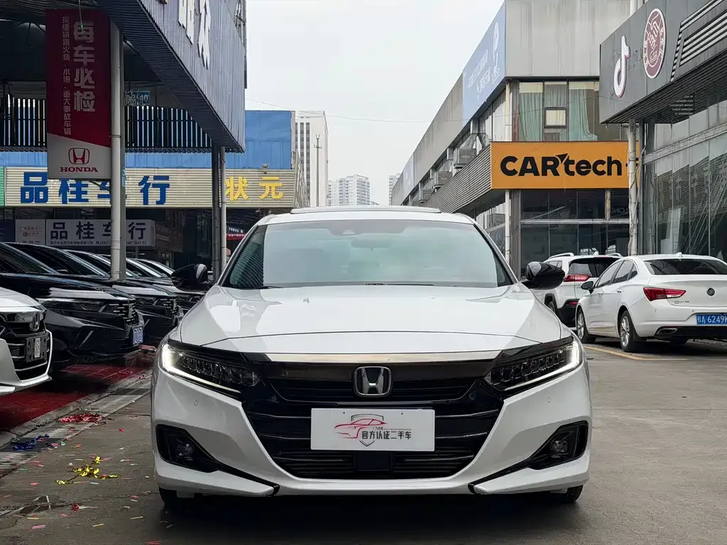 Honda Accord — фото 4