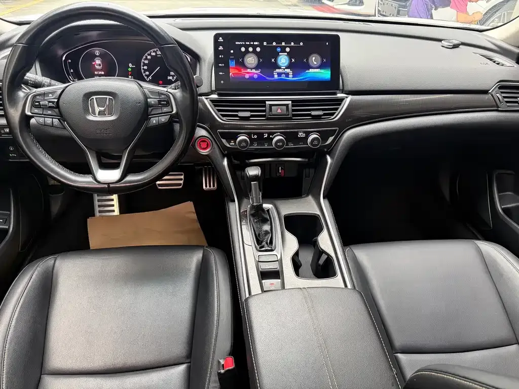 Honda Accord — фото 9